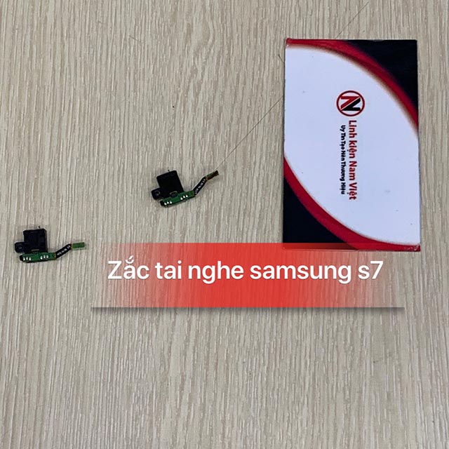 Điện thoại bị kẹt chế độ tai nghe: jack Samsung S7 minh họa
