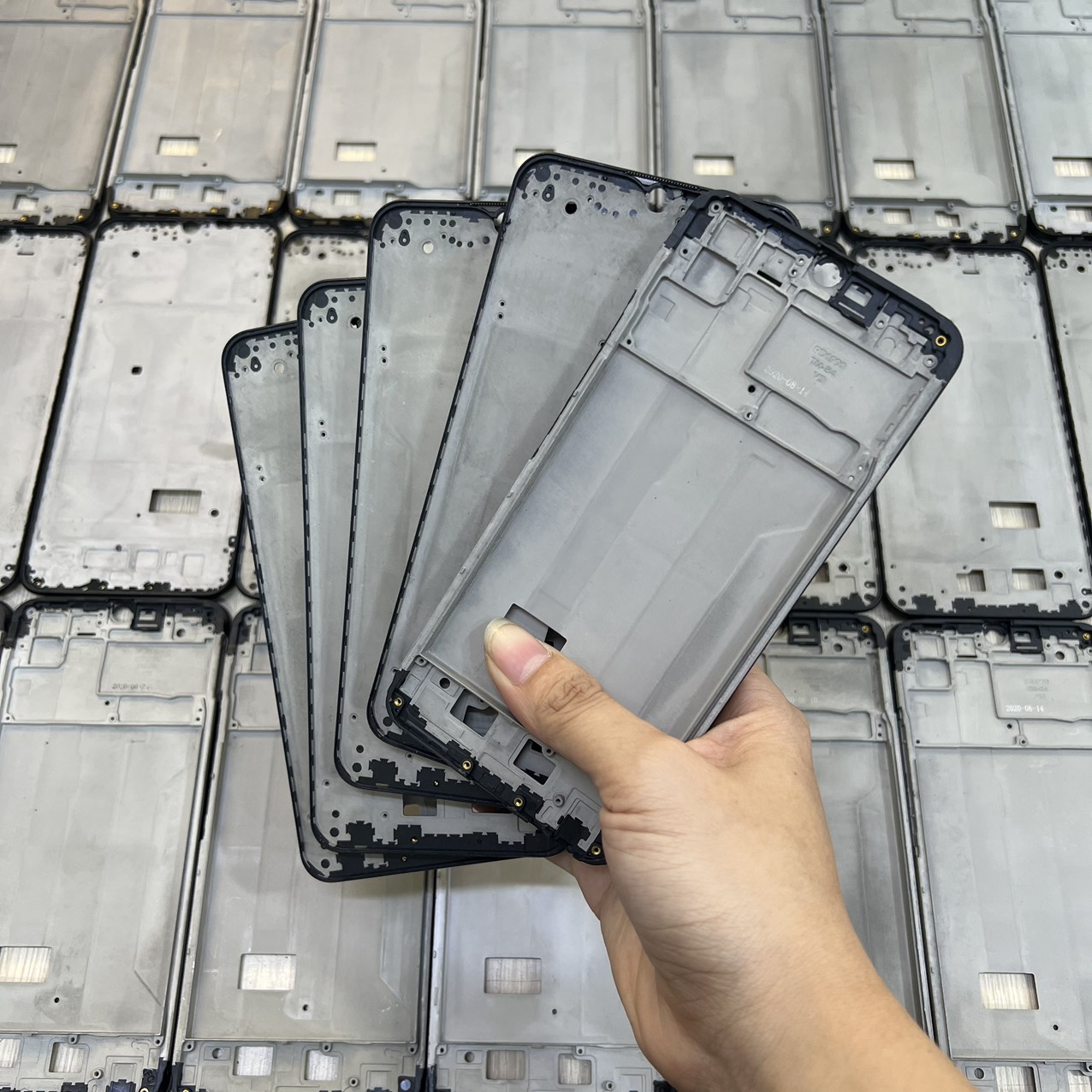 Khung sườn benzen màn hình Vivo Y12